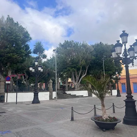 Σπίτι διακοπών Renovated Townhouse *