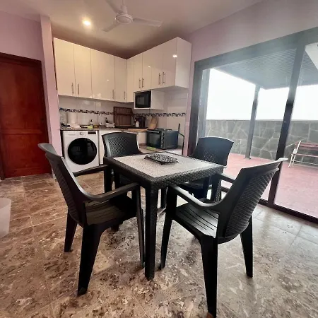 Renovated Townhouse Σπίτι διακοπών