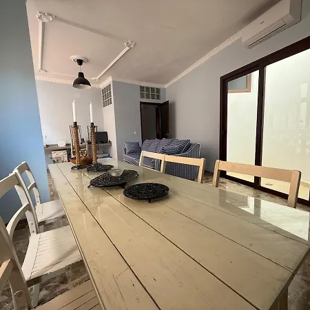 Renovated Townhouse Σπίτι διακοπών